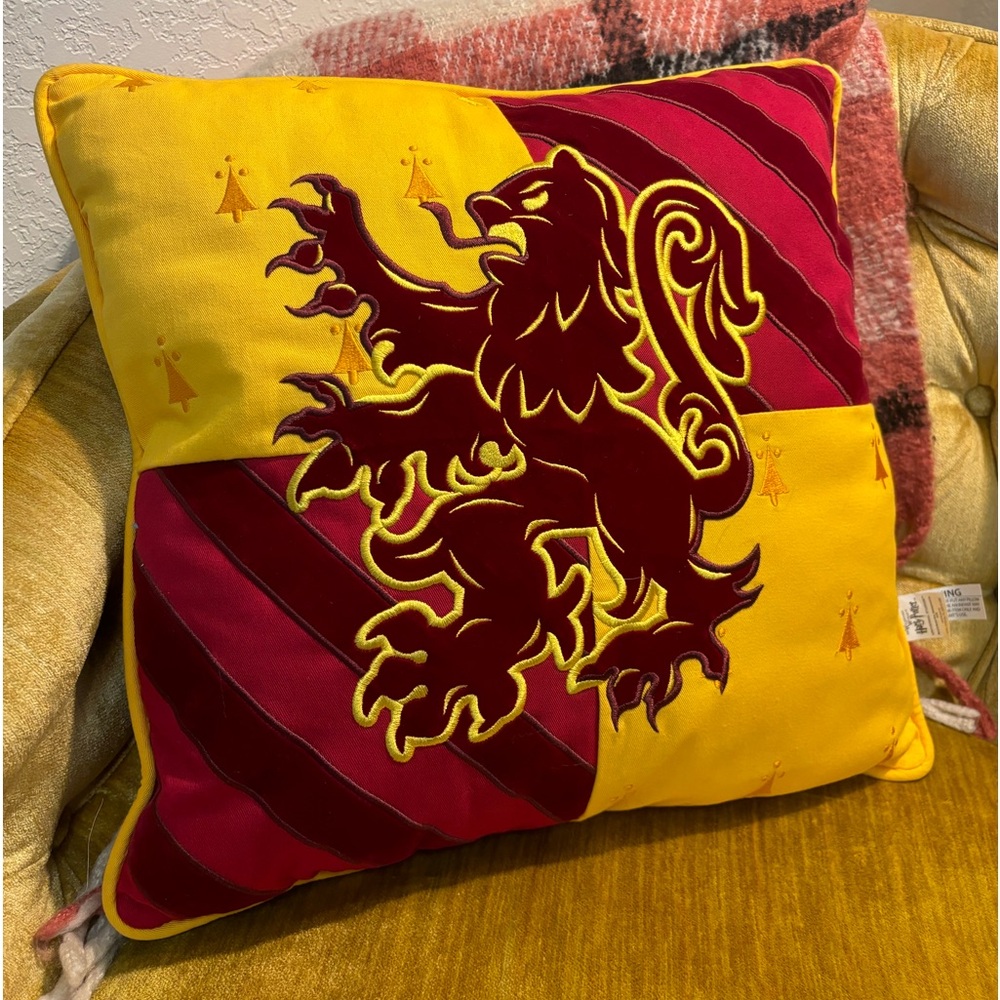 Harry Potter Gryffindor decorative pillow